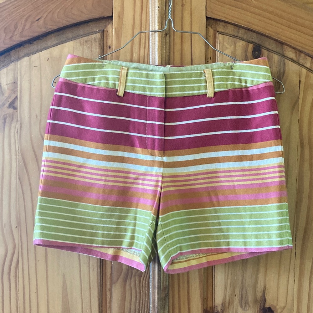 Women's J. McLaughlin green pink orange striped flat front chino shorts size 0